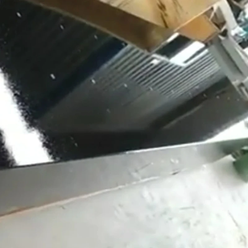 4 metrin pitkä ja 0,5 metrin paksu porattu lisätä graniitti alusta toimitetaan
